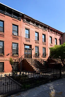 Rented by Compass | media 28