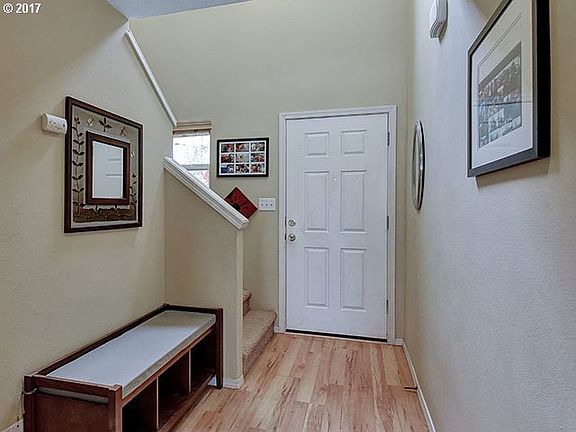 3rd image of 2709 NE 125th Ct