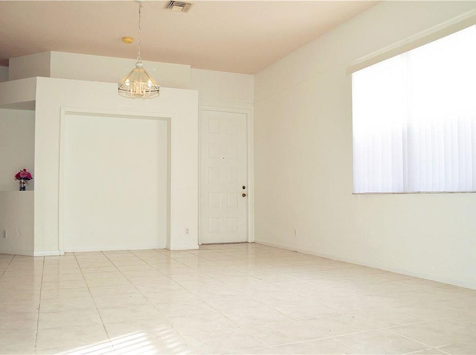 1st image of 3959 NW 89th Ave