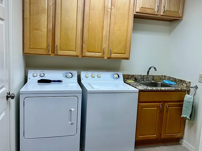 424 Bowman Ter — Photo 23