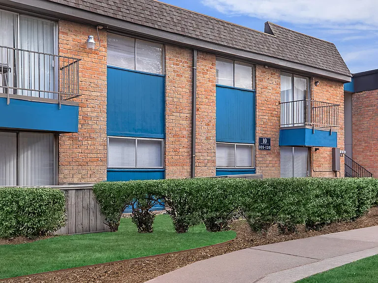 3737 Hillcroft Apartments — Photo 12