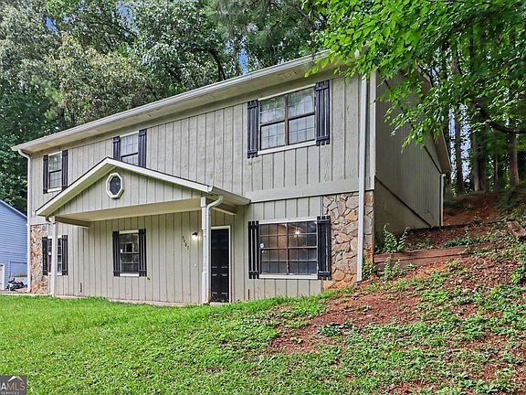 3rd image of 5487 Hall Cir