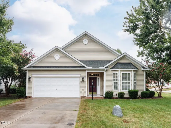 3107 Heritage Pines Dr, Cary, NC 27519