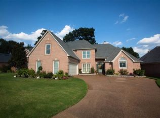 1018 Mirror Lake Ln, Cordova, TN 38018