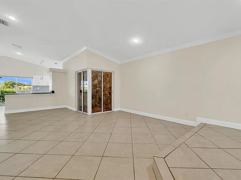 15311 SW 52nd Ter — Photo 6