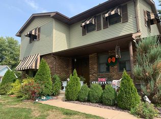 1411 Quail Creek Dr, Quincy, IL 62305