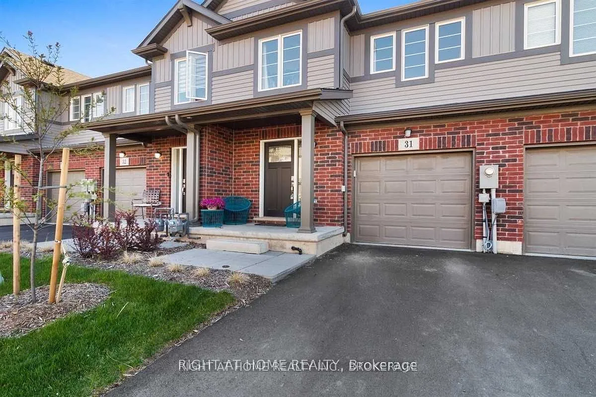 3 bed, $2,400 — Photo 1