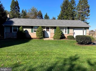 291 Highview Dr, Leola, PA 17540