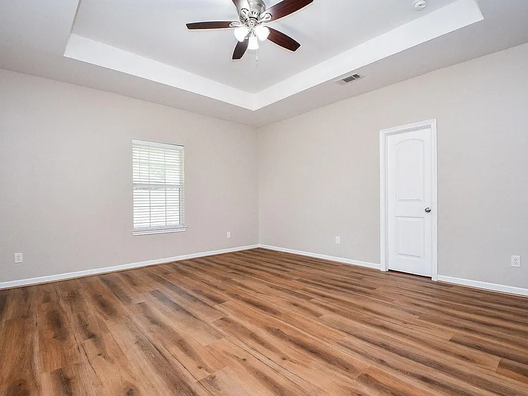 927 Grand Junction Dr — Photo 13