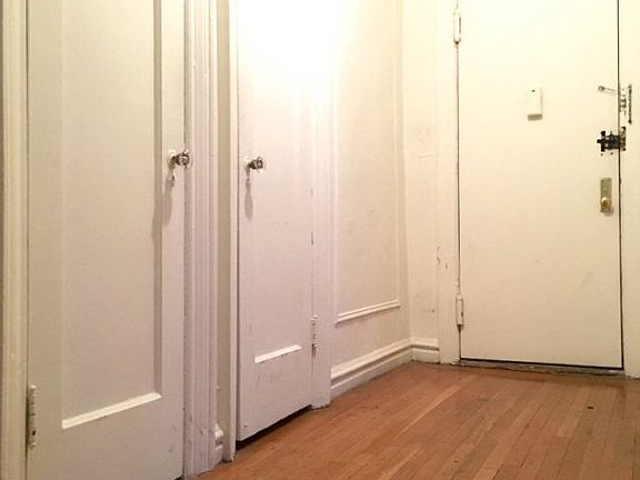 4th image of 30 Magaw Pl APT 6C