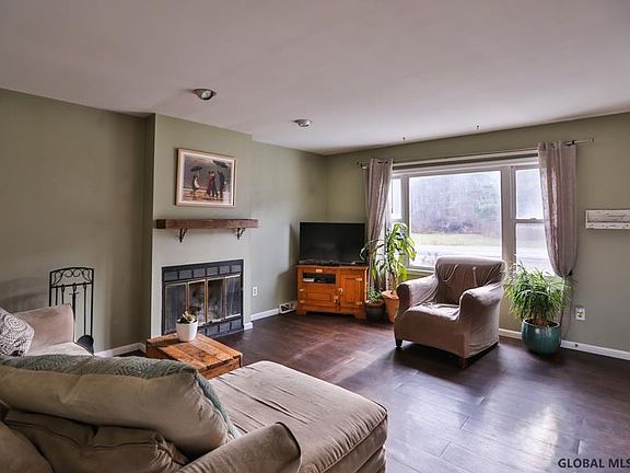 5th image of 4550-4552 Duanesburg Rd