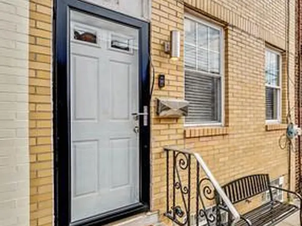 731 McClellan St, Philadelphia, PA 19148