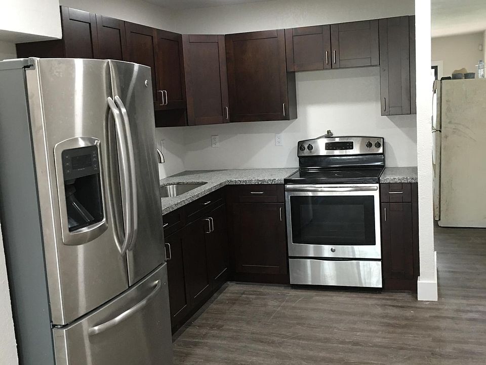 2nd image of 21451 NW 39th Ave
