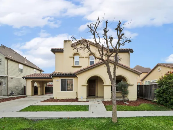 2768 Garrett Pl, Woodland, CA 95776