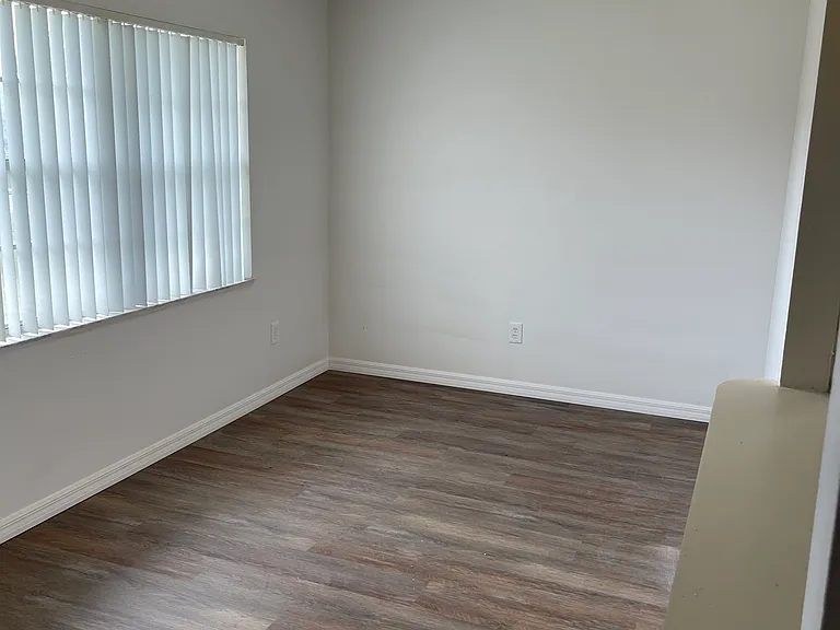406 Banana Cay Dr — Photo 2