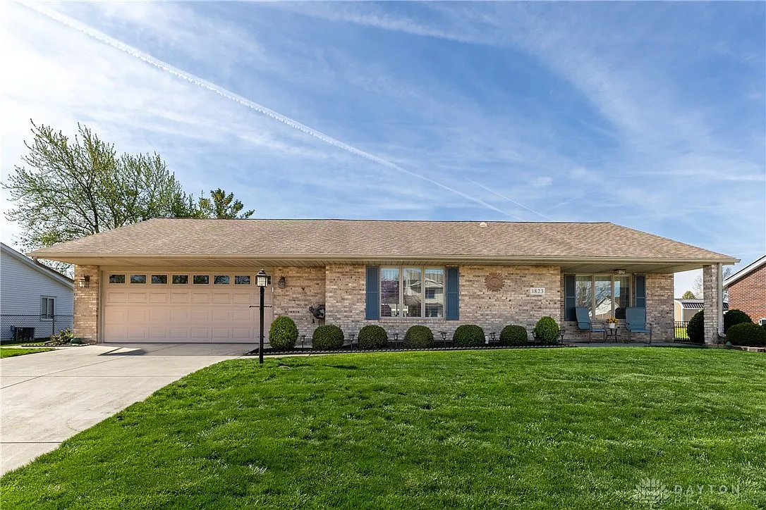 1823 Park Ave photo 1