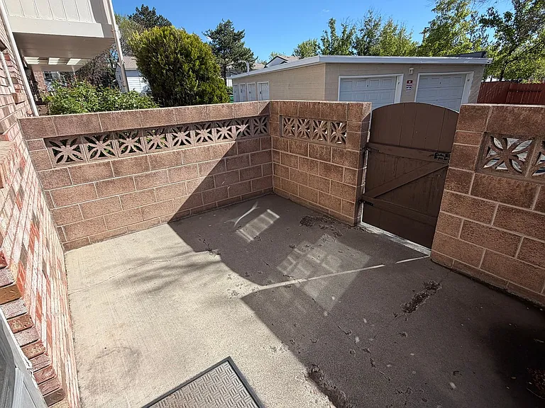Harvard Way 1100 — Photo 40