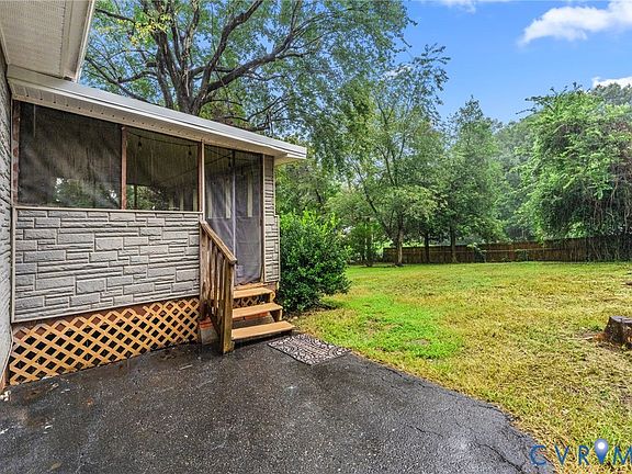 5th image of 3151 Mount Clair Rd