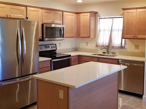 2nd image of 2521 Gowen St