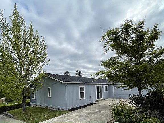 2nd image of 106 Samantha Way