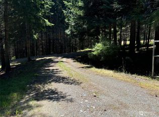 190 W Henni Rd, Oak Harbor, WA 98277