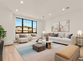 230 8th St #A, Palisades Park, NJ