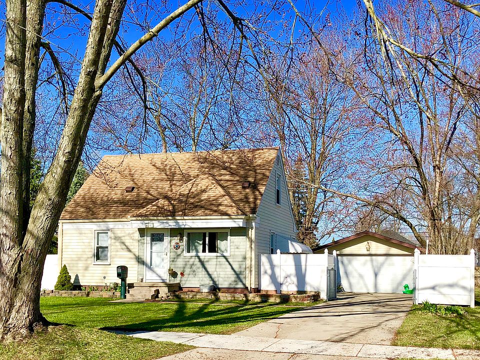 2nd image of 4247 Mandalay Ave
