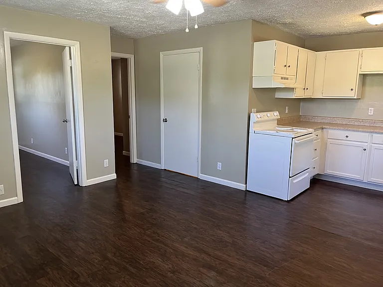 402 Corby Bridge Rd — Photo 10