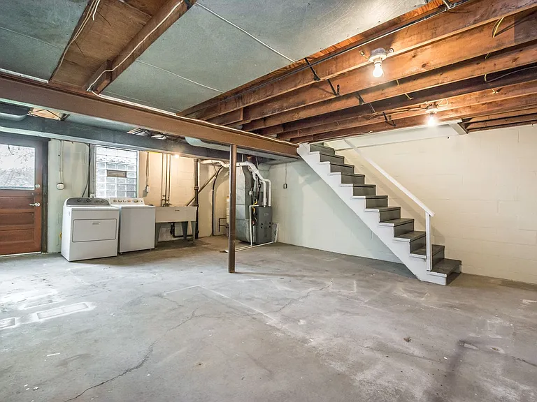 2126 Fairland St — Photo 17