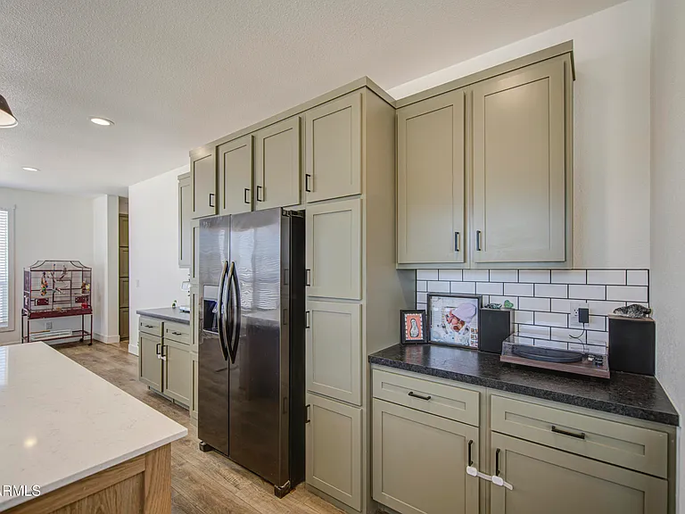 4057 N Solar St — Photo 16