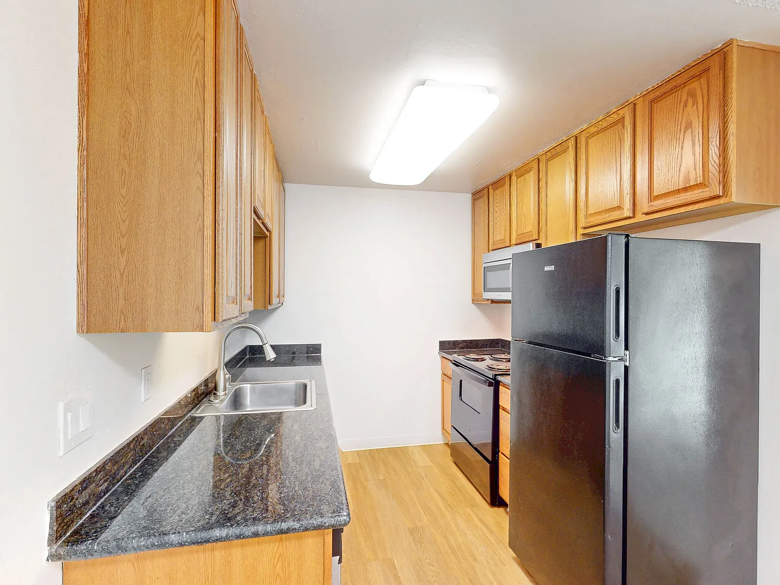 Updated 2 BR 1.5 Bath with Outdoor Deck! — Photo 2