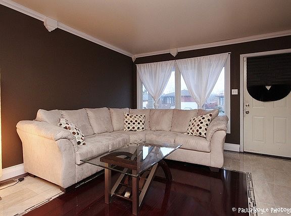 3rd image of 384 Campbell Ave