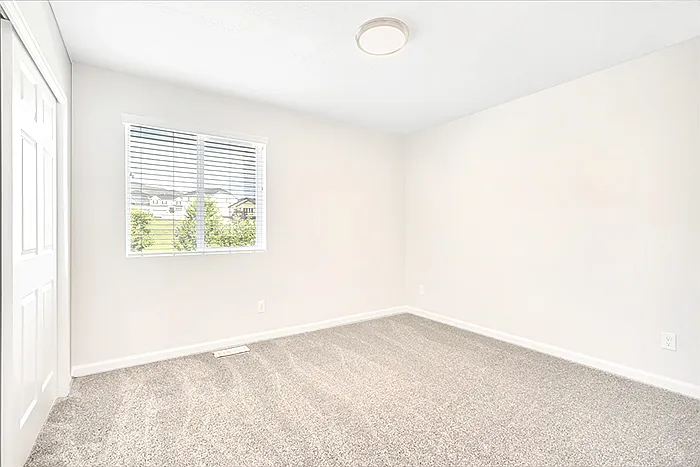 587 N 940th St W — Photo 19