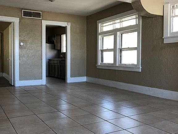 3rd image of 3904 La Luz Ave