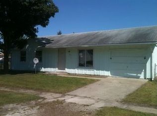 607 Fernway Rd, Kingsford Heights, IN 46346