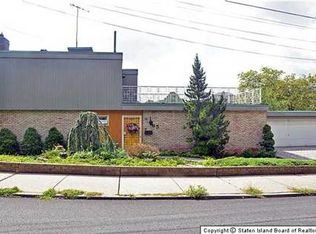 65 Sunrise Ter, Staten Island, NY 10304