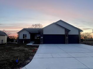 1619 N Magnolia Ct, Andover, KS 67002