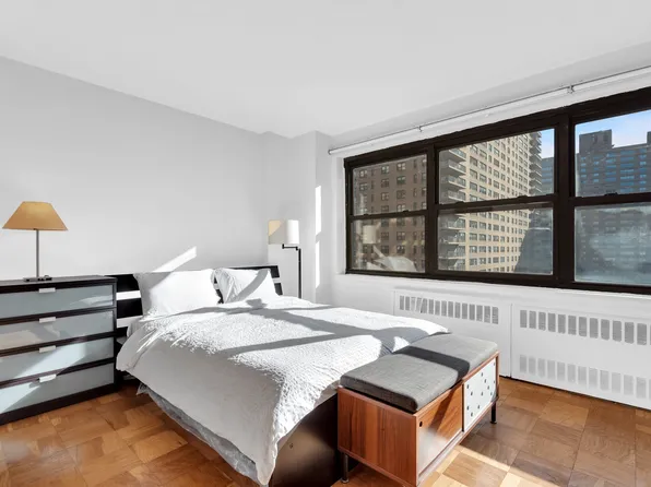 185 West End Avenue image 3 of 6