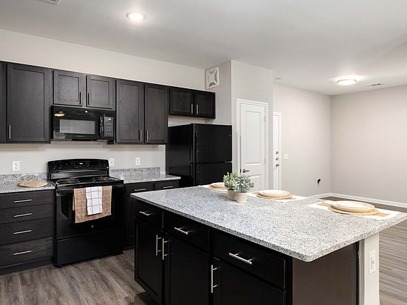 4th image of 4505 Vintage Blvd #3203