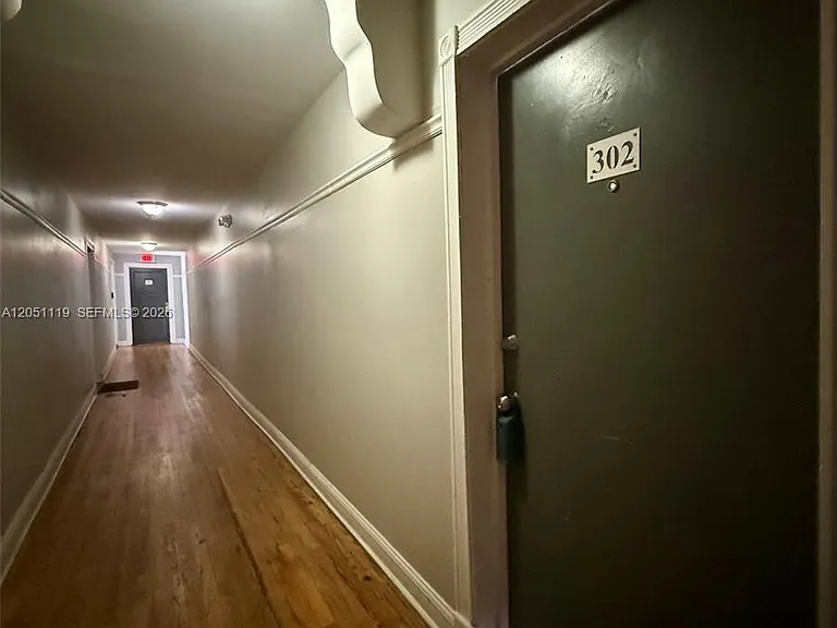 1027 Pennsylvania Ave #302 — Photo 4