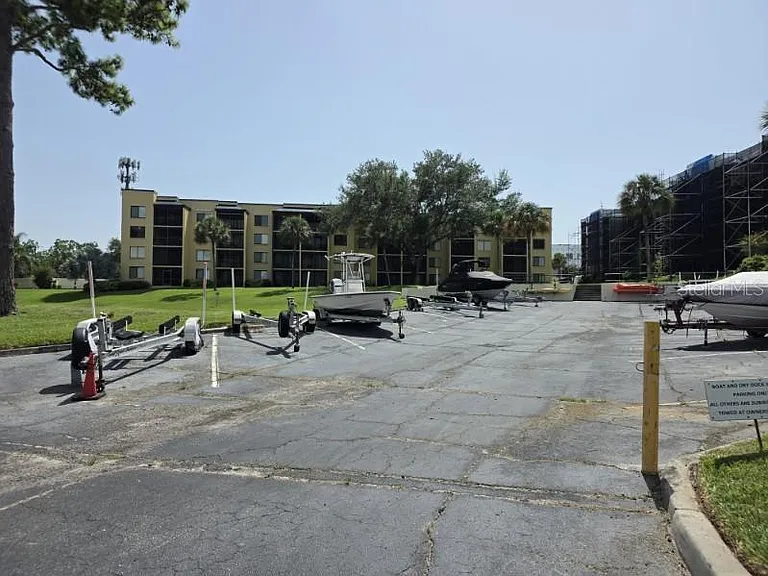 2424 W Tampa Bay Blvd #I103 — Photo 14