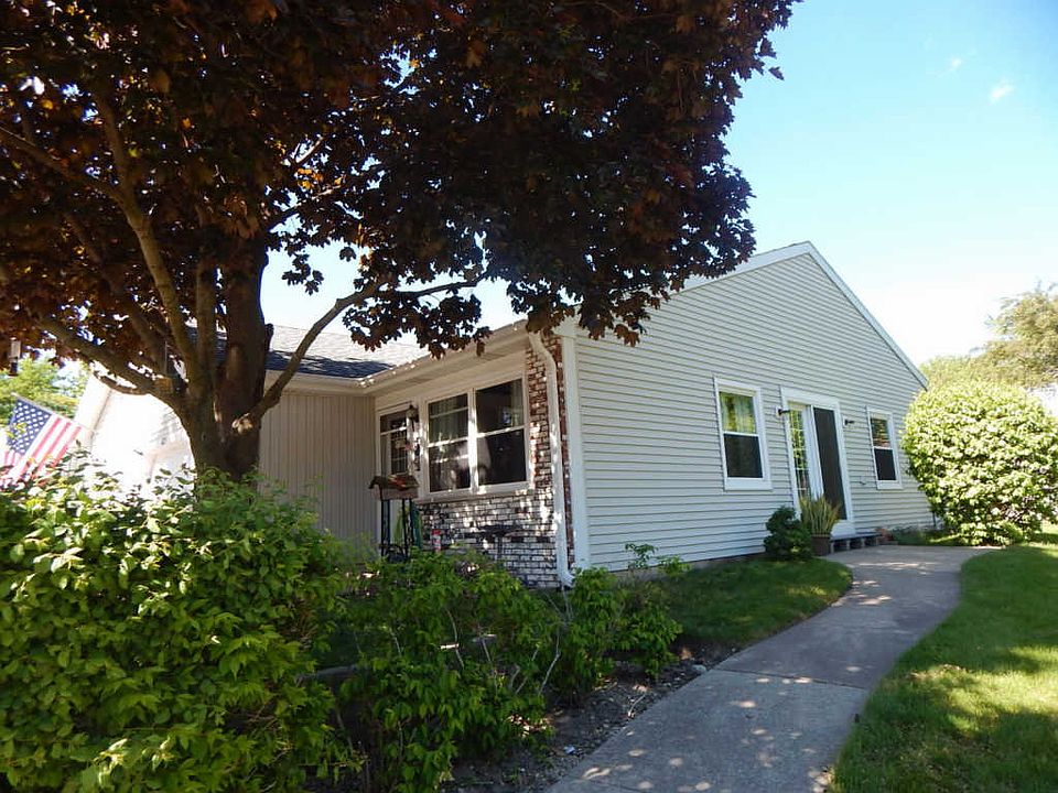 1st image of 1835 Williamsburg Dr