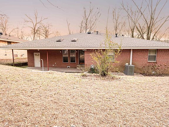 4th image of 3018 Kimball Dr