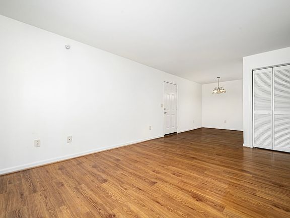 4th image of 2118 Acklen Ave #61