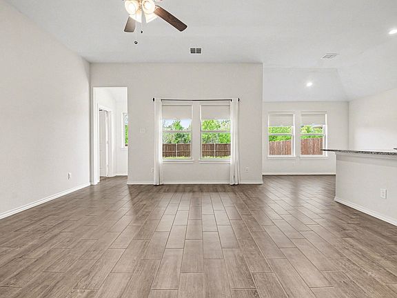 5th image of 5652 Huffines Blvd
