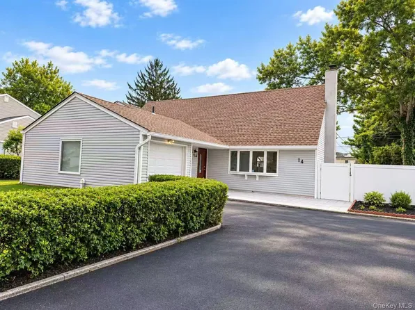 14 Arcadia Drive, Dix Hills, NY 11746