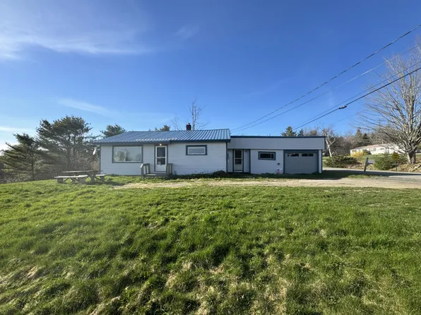 36 Black Road S, Searsport, ME 04974