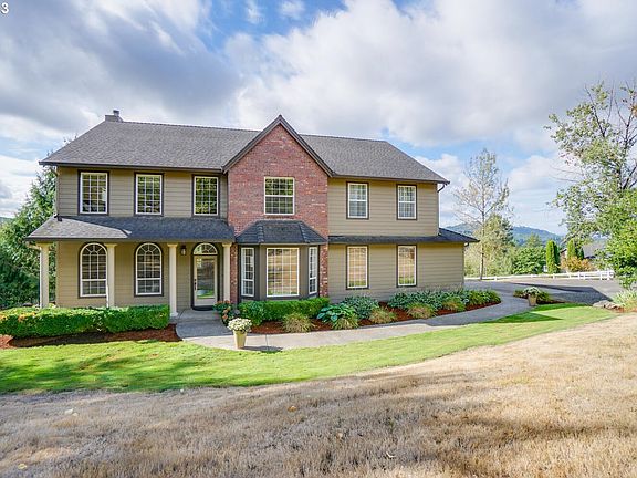 2nd image of 165 Melba Ln