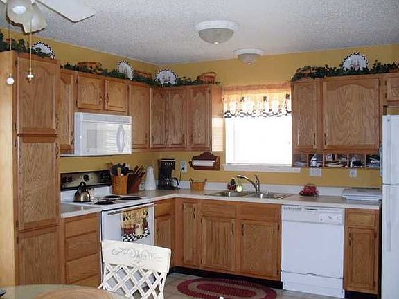 4th image of 5618 Wood Hollow Dr