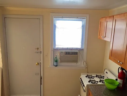 Rented by George Papataros, LREB | media 17